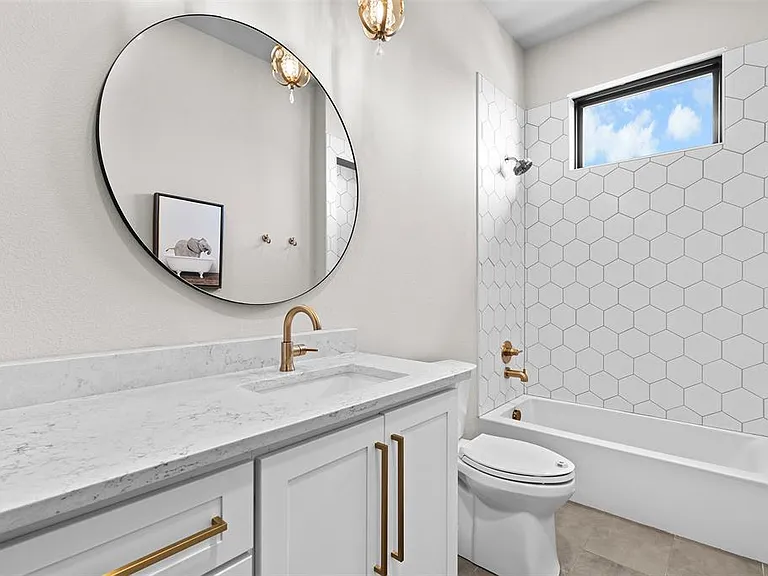 316 Stockman Dr — Photo 8