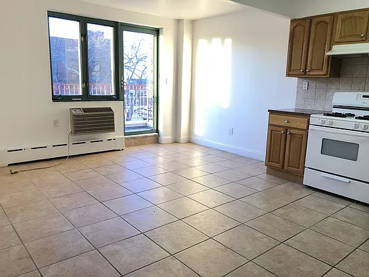 Rented by NY Space Finders Inc. | media 52