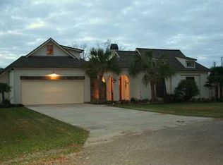 1015 Live Oak Cir, Breaux Bridge, LA 70517