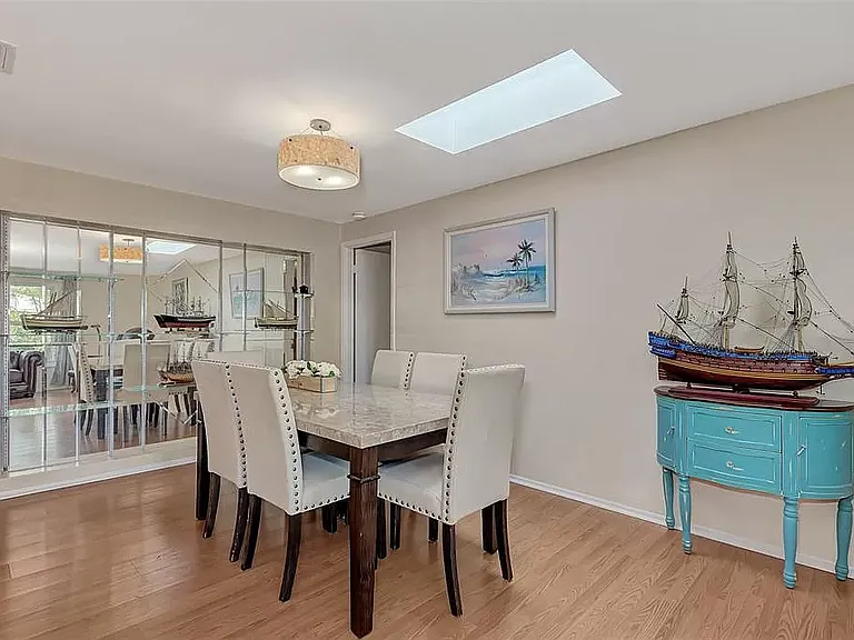 1329 Nantucket Rd — Photo 20