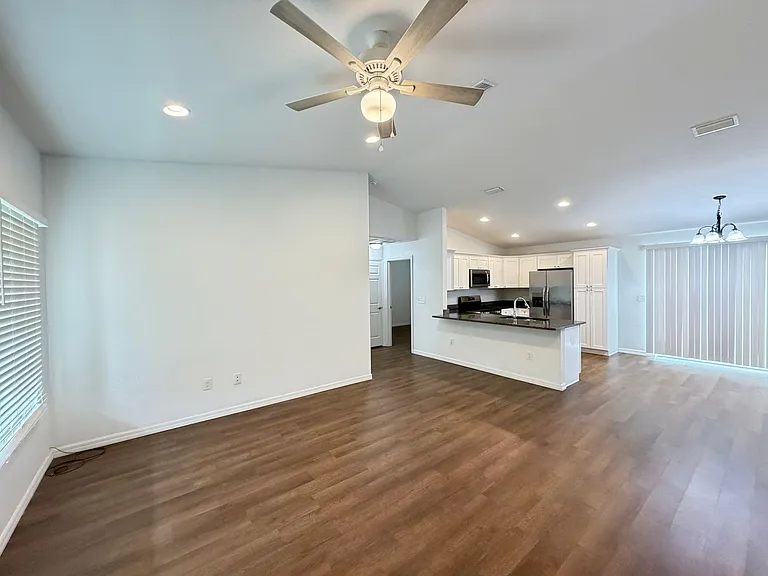 85 Maple Dr — Photo 7