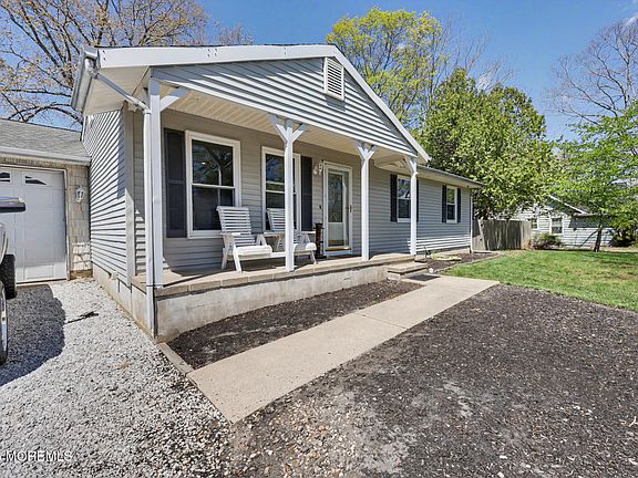 3rd image of 478 Princeton Avenue
