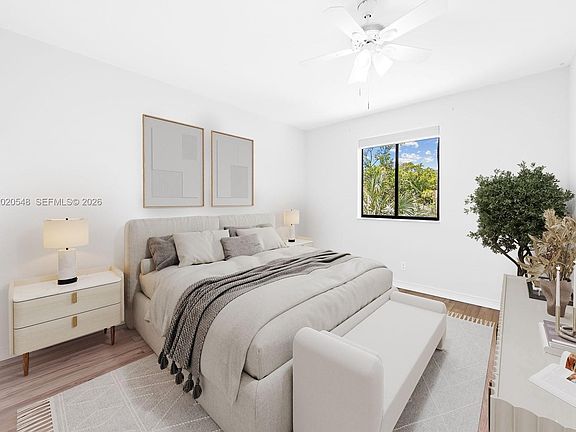 5th image of 918 SW 9th Street Cir Unit 204