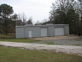 2nd image of 460 Daniel Dr