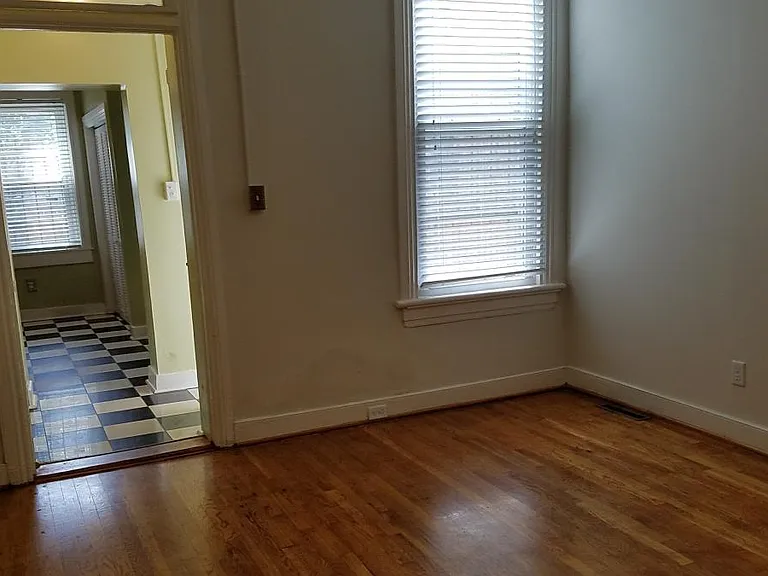 511 Saint James St — Photo 18