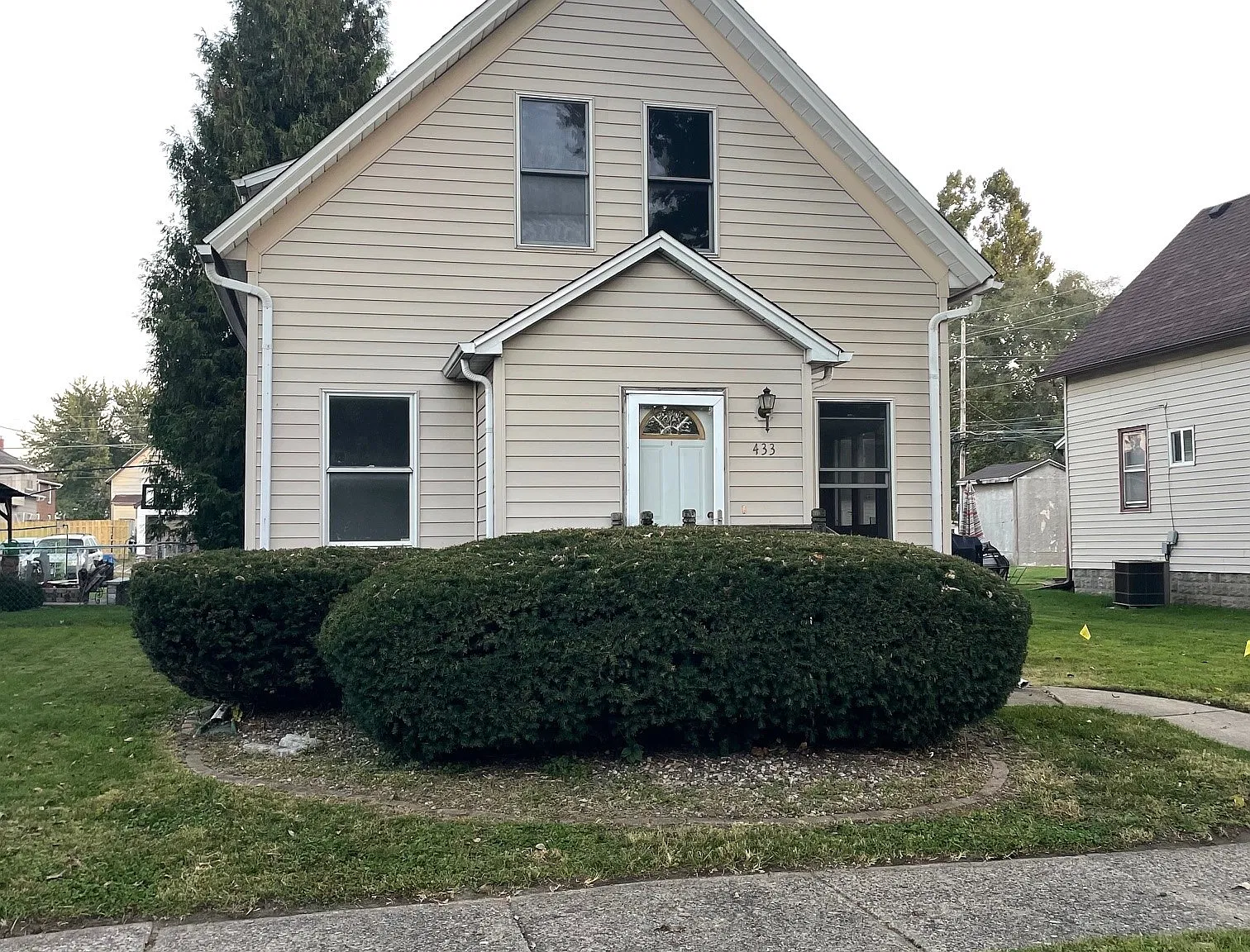 3 bed, 1.5 bath, 1450 sqft, $1,350 — Photo 3