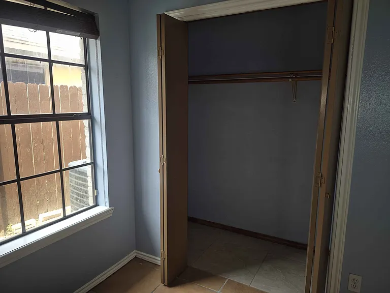 5178 Daleiden Dr — Photo 10