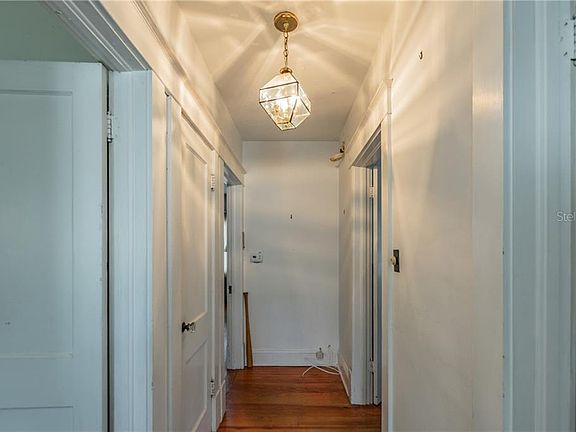 2nd image of 1530 Wilbar Cir