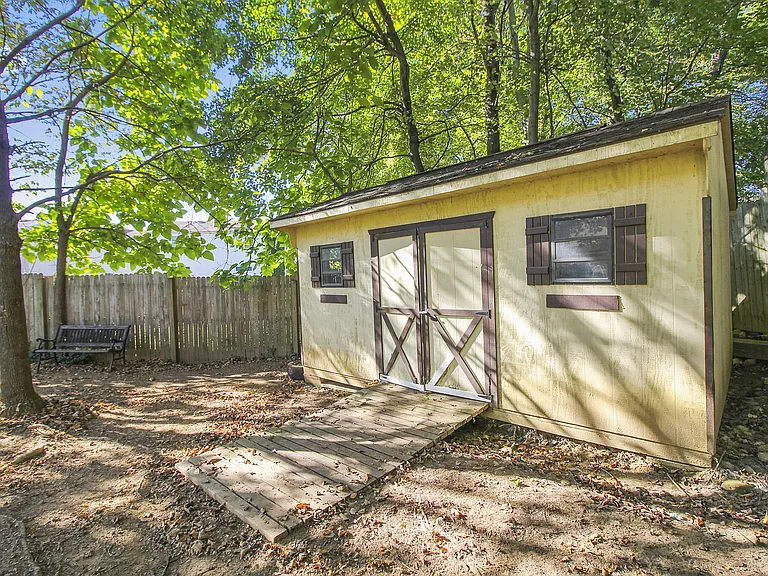 102 W Deer Park Rd — Photo 8