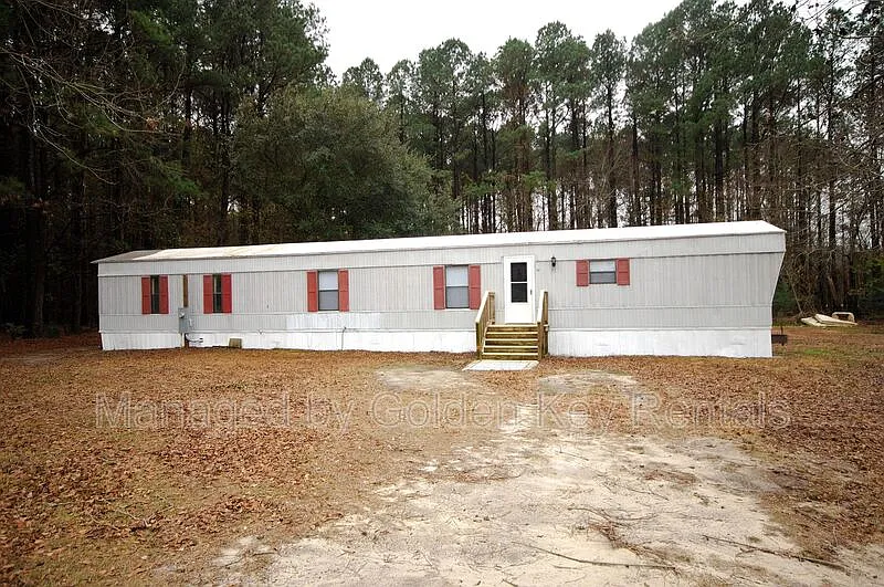 102 Kelvin Ln