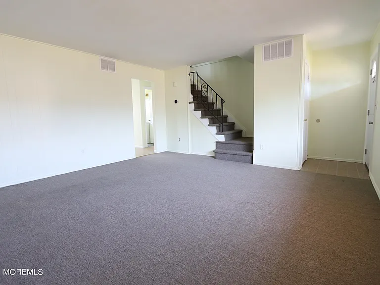 814 Laurel St — Photo 4