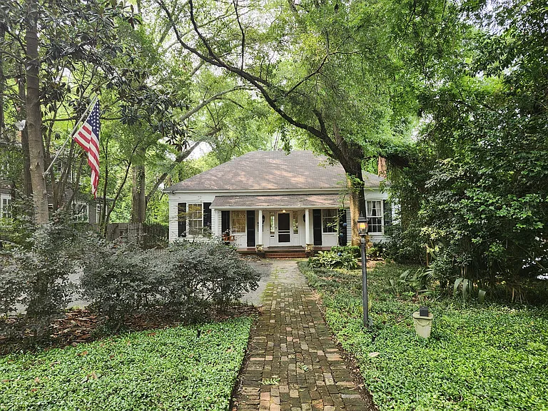334 Felder Ave — Photo 2