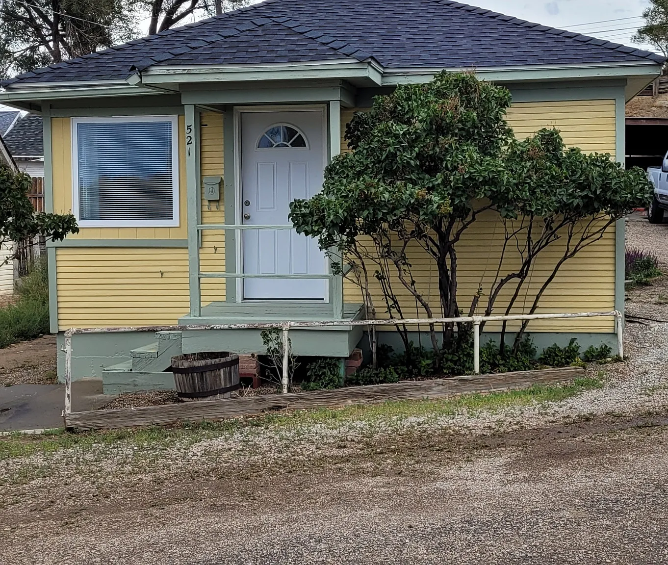 1 bed, 1000 sqft, $1,050 — Photo 1