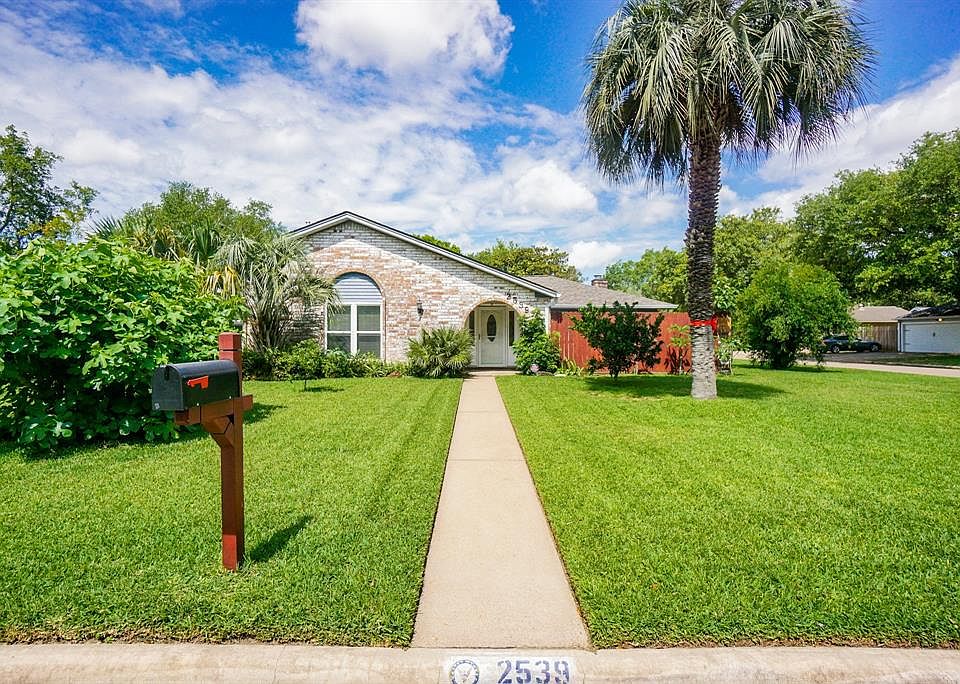 1st image of 2539 Pine Village Dr