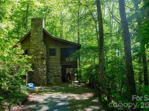152 Middle Creek Cove Ln, Burnsville, NC 28714