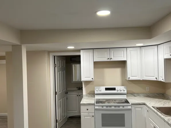 1 Bellevue St, Putnam, CT 06260