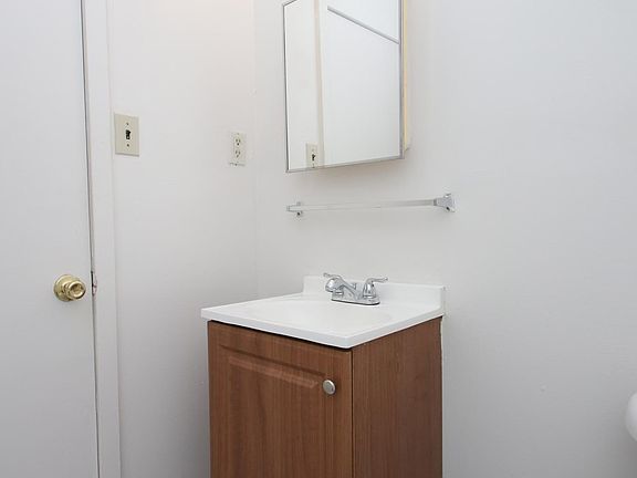 4th image of 315 N Salford St #1