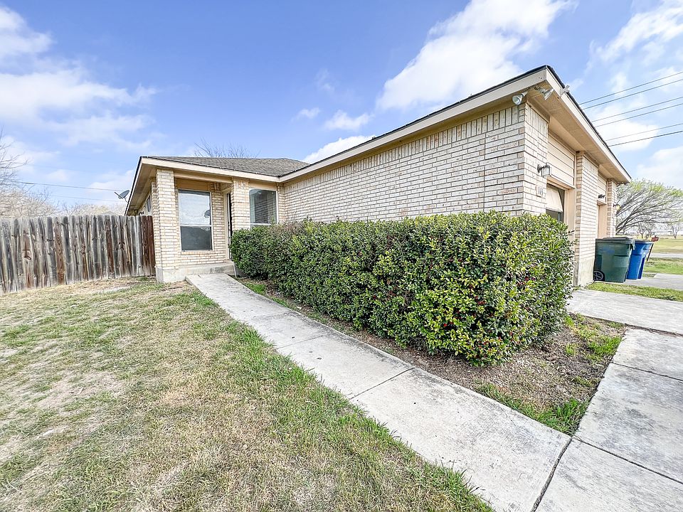 1st image of 106 Long Ln