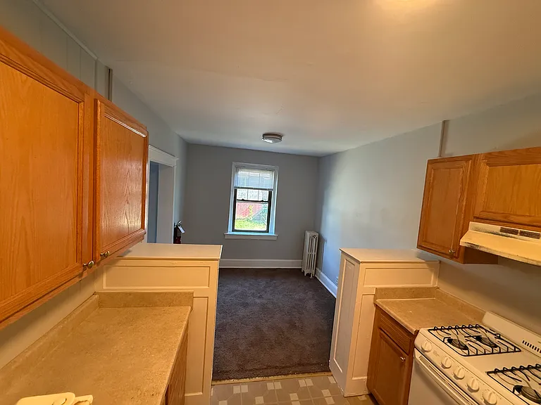 901 E 22nd Street — Photo 11