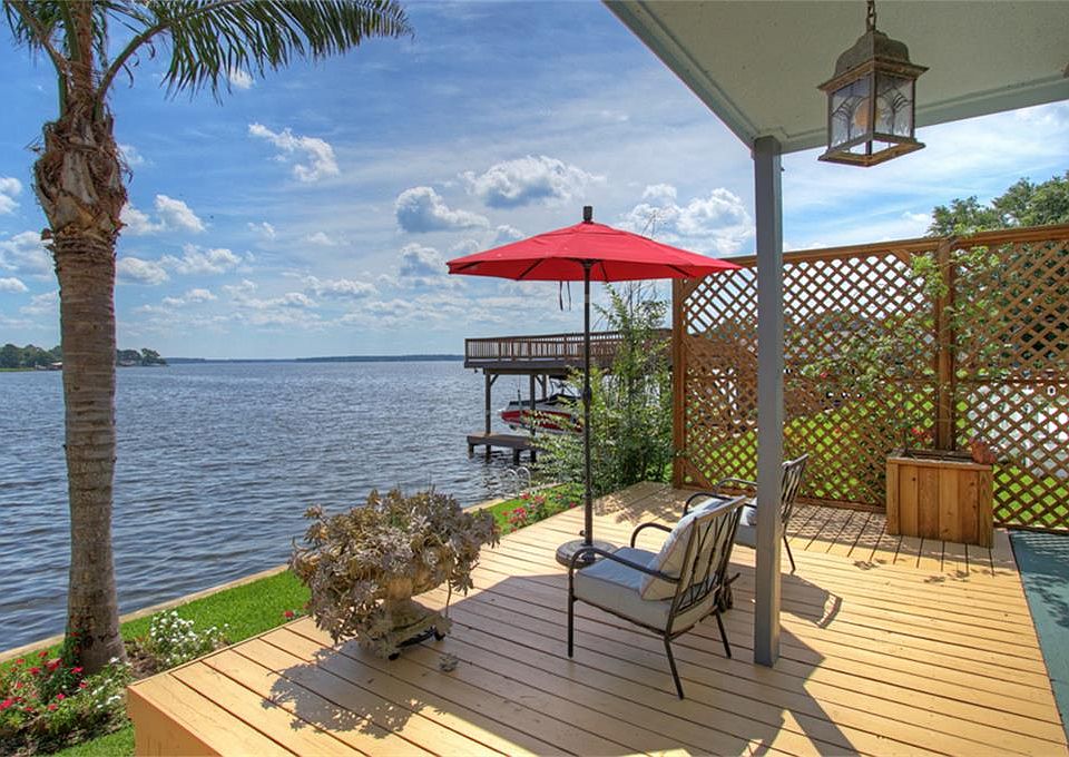 1st image of 160 Clear Water St W