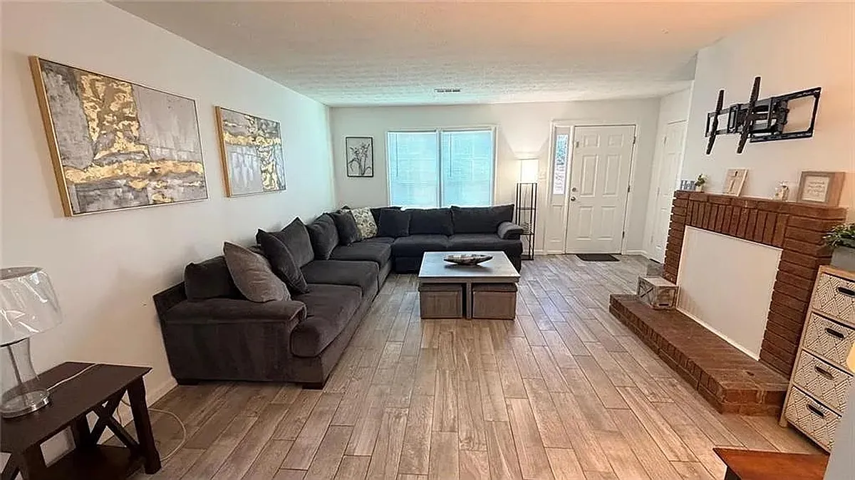 Building Photo - 250 Mill Creek Pl