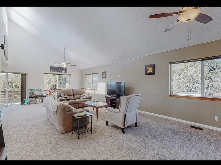 15 Rocky Ranch Rd — Photo 7