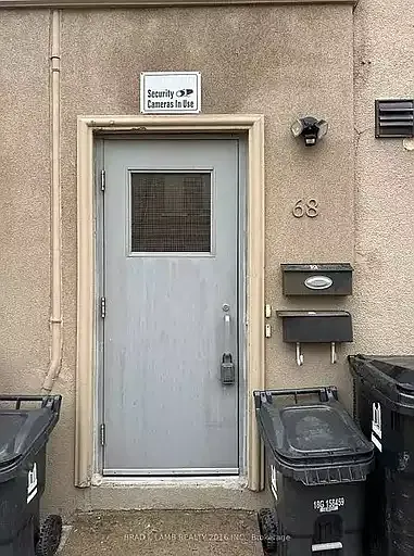 68 Sumach St #2 photo 1