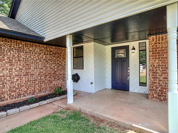 3rd image of 1001 NW 167th St