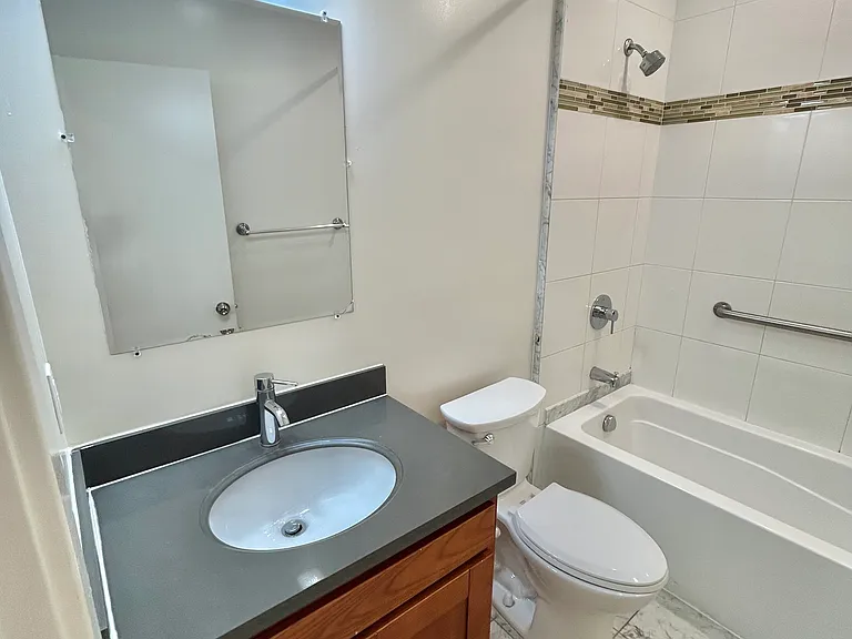 1379 Revere Ave #B — Photo 12