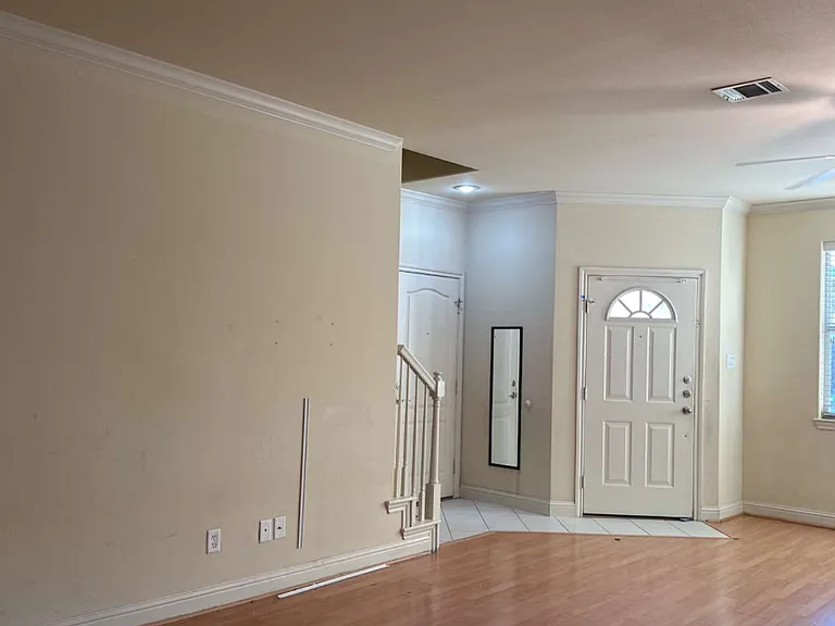 201 Seva Ct — Photo 4