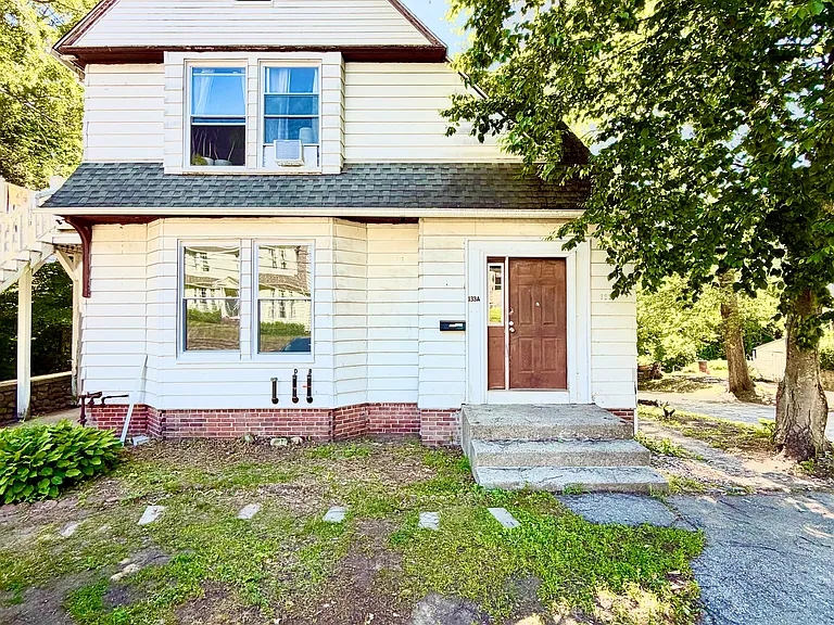 133 Maple St #A — Photo 12