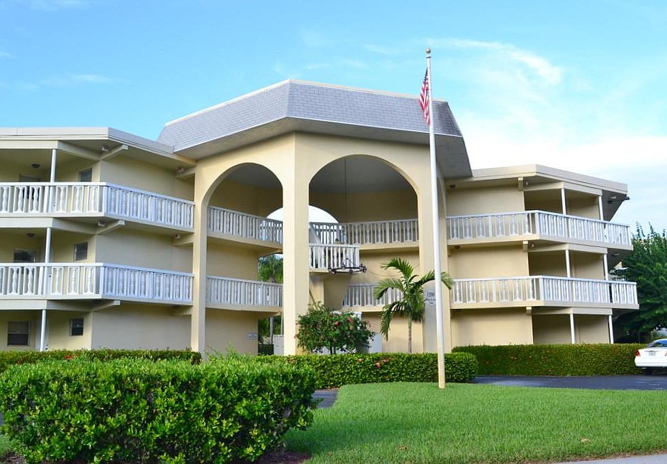 1st image of 1100 Ponce De Leon Cir