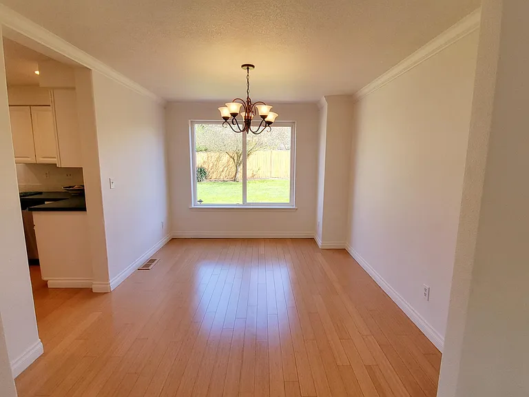 20040 Torrey Pines Dr — Photo 12