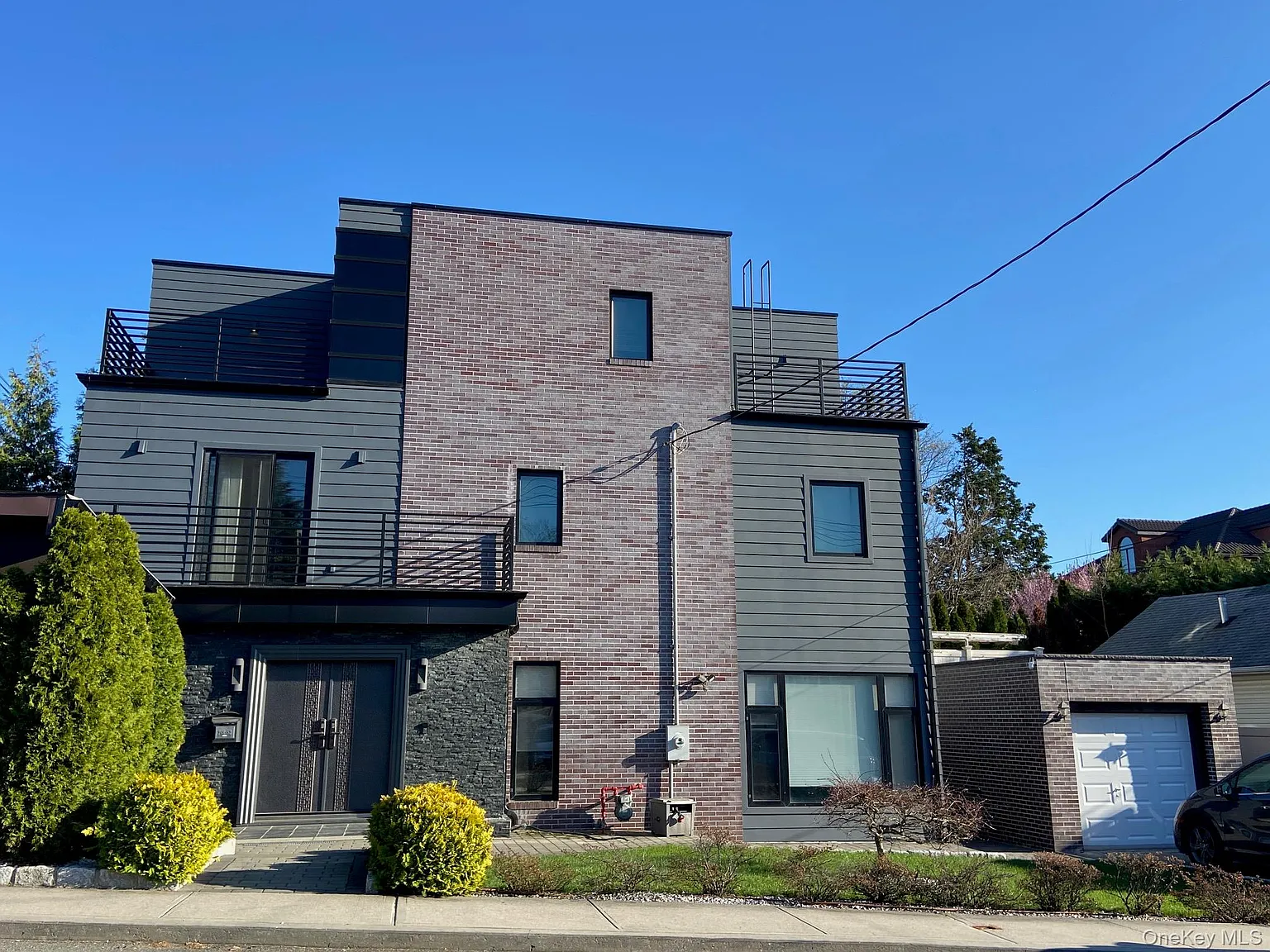 4902 Marathon Parkway photo 1