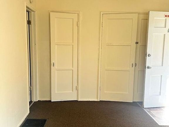 4th image of 1722 Henderson Ave #6