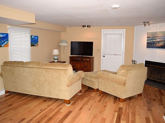 4th image of 10 77th St Unit East