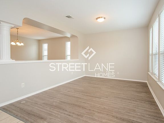 3rd image of 1819 Bayland St