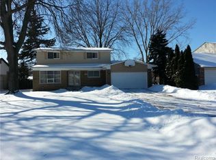 25735 Grand Concourse St, Southfield, MI