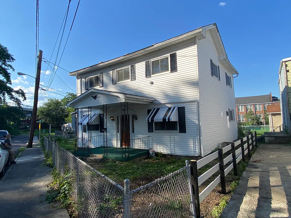 212 W Oldtown Rd