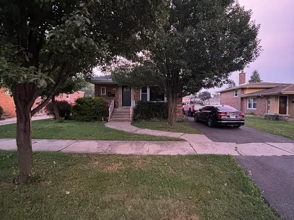 9209 Massasoit Ave, Oak Lawn, IL 60453