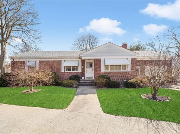 169 Gentian Ave, Providence, RI 02908