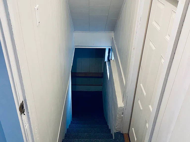 106 W Caracas Ave — Photo 15