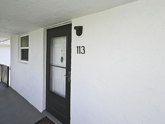 3rd image of 1100 E INDIANTOWN Road #113