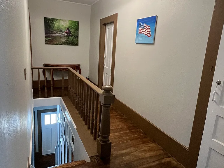 214 W Broadway St — Photo 18
