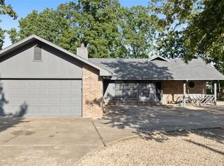 15 Dunbarton Cir, Bella Vista, AR 72715