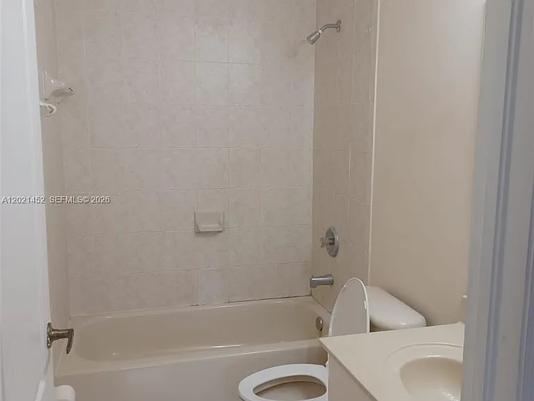 7250 NW 177th St #21116 — Photo 11