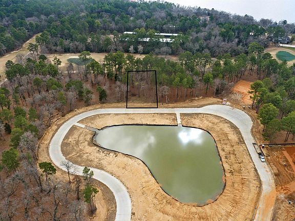 4th image of 7 Deer Lake Ln