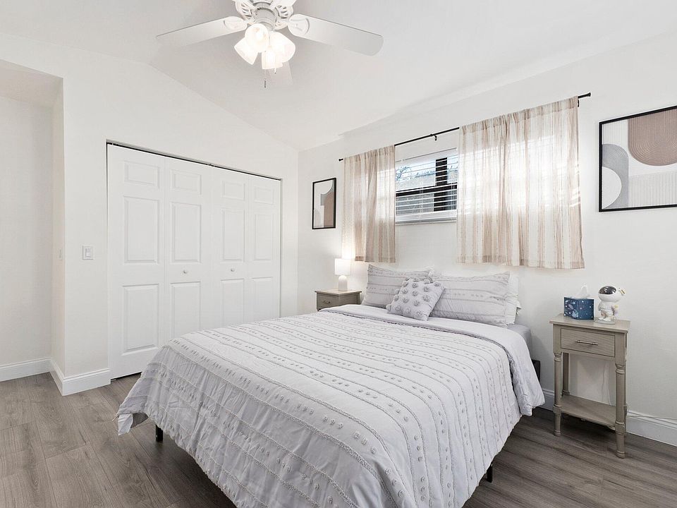 1st image of 1640 SW 21st Avenue