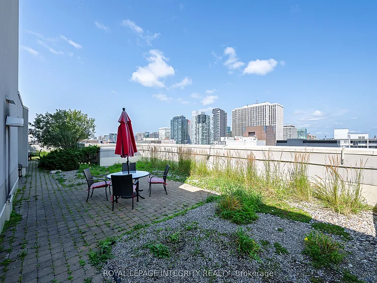 138 Somerset St W #203 — Photo 34