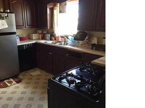2nd image of 171 E Morris Ave